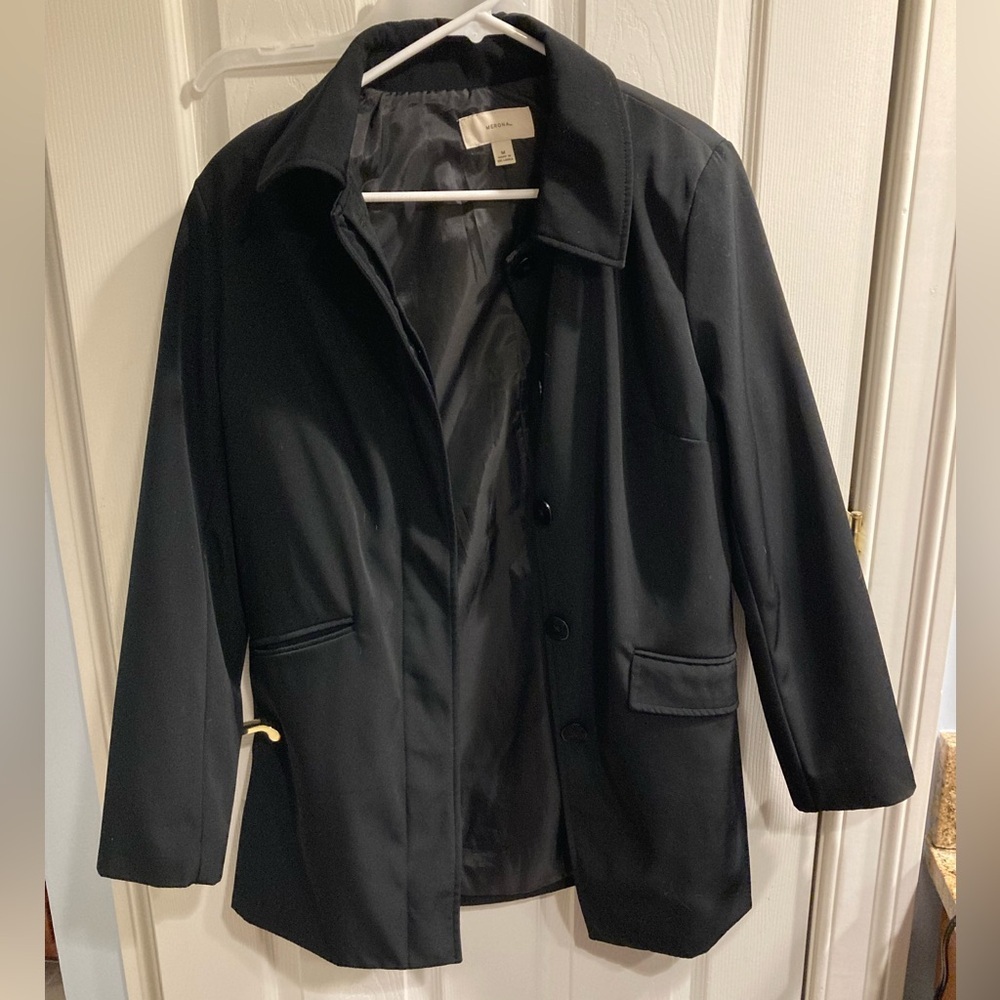Rain Jacket, size Medium.  Black, hidden buttons.  Merona.  Excellent.  Lined.​